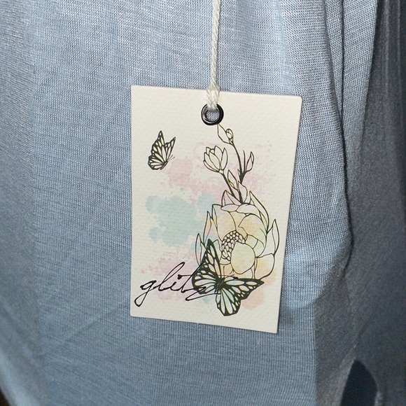 NWT. Glitz. Women’s size Small Sky Blue spaghetti top - Picture 6 of 7